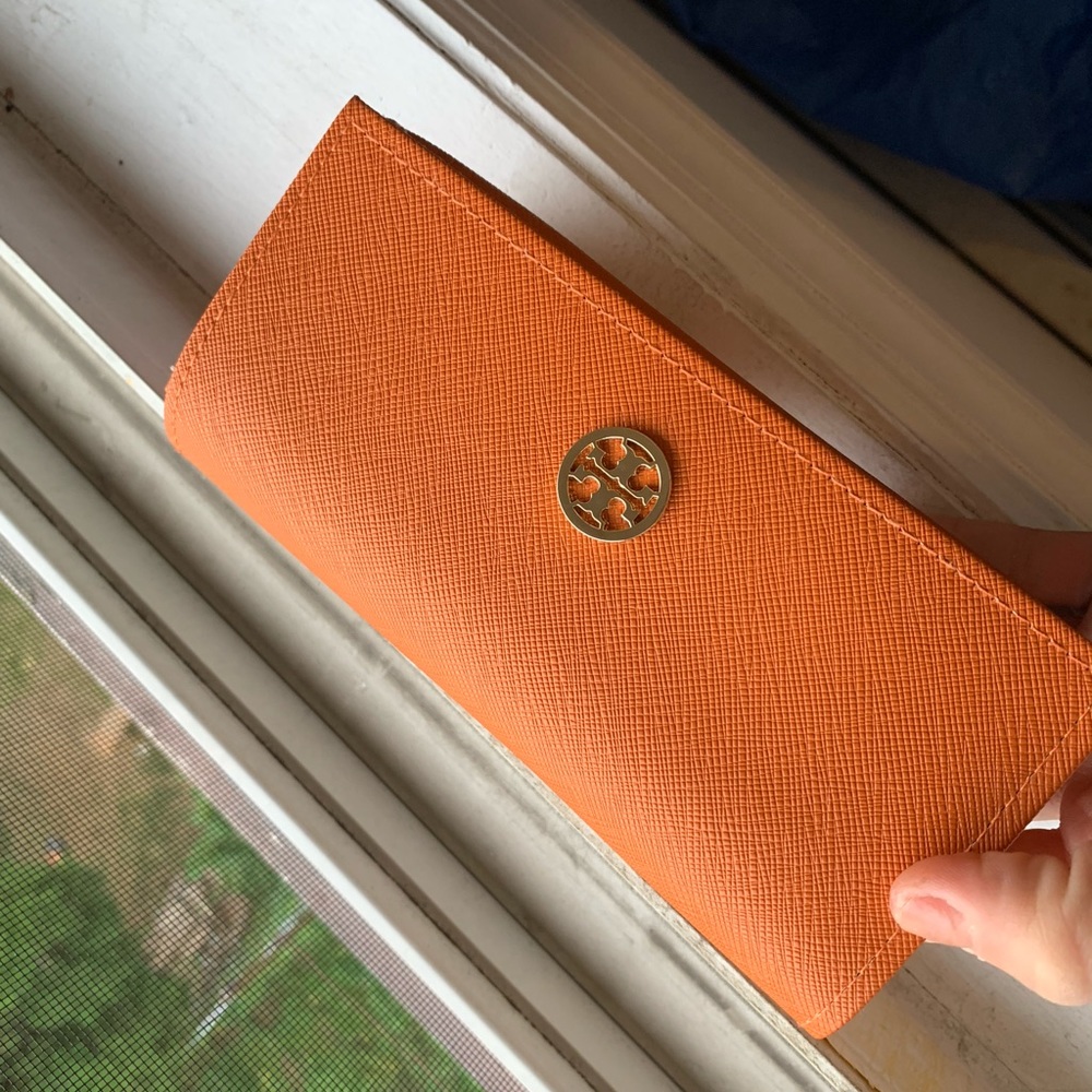 Tory Burch glasses case
